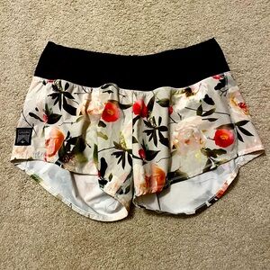 Oiselle Roga Shorts